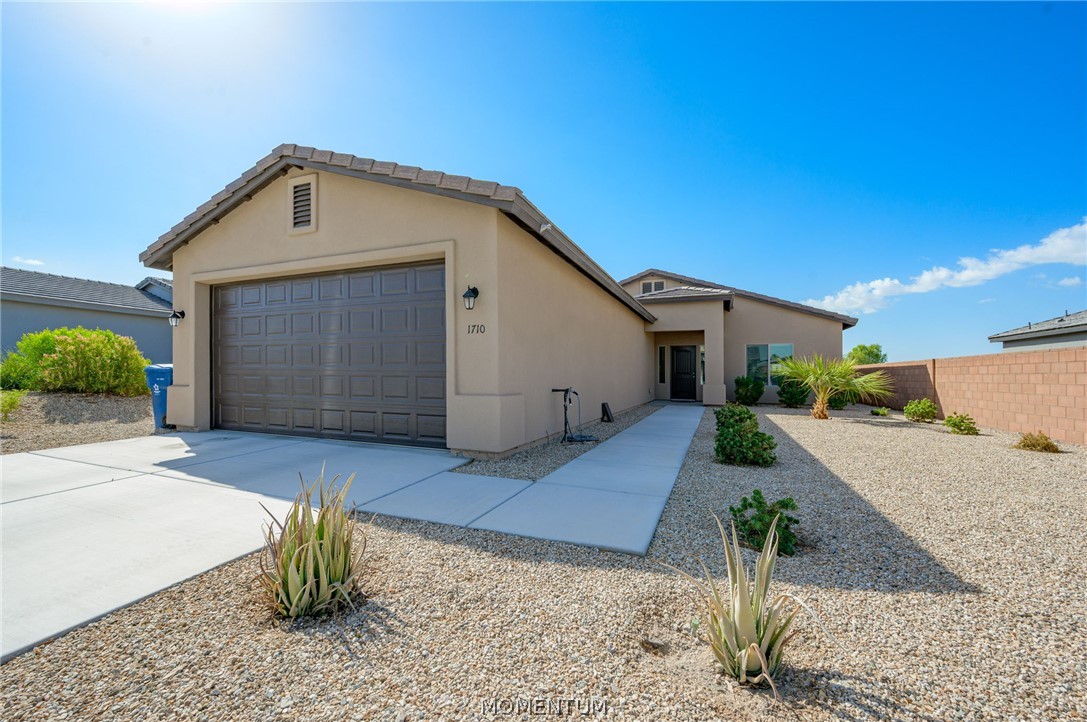 1710 E Feather Bush Way