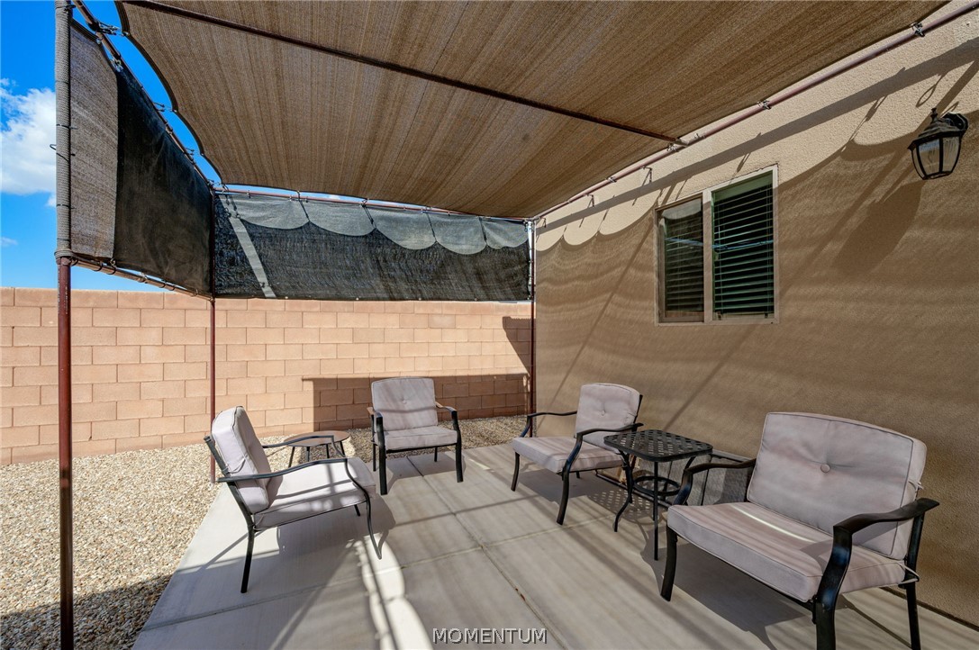 1710 E Feather Bush Way