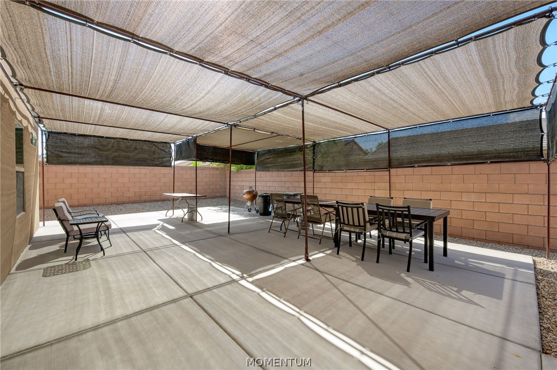 1710 E Feather Bush Way
