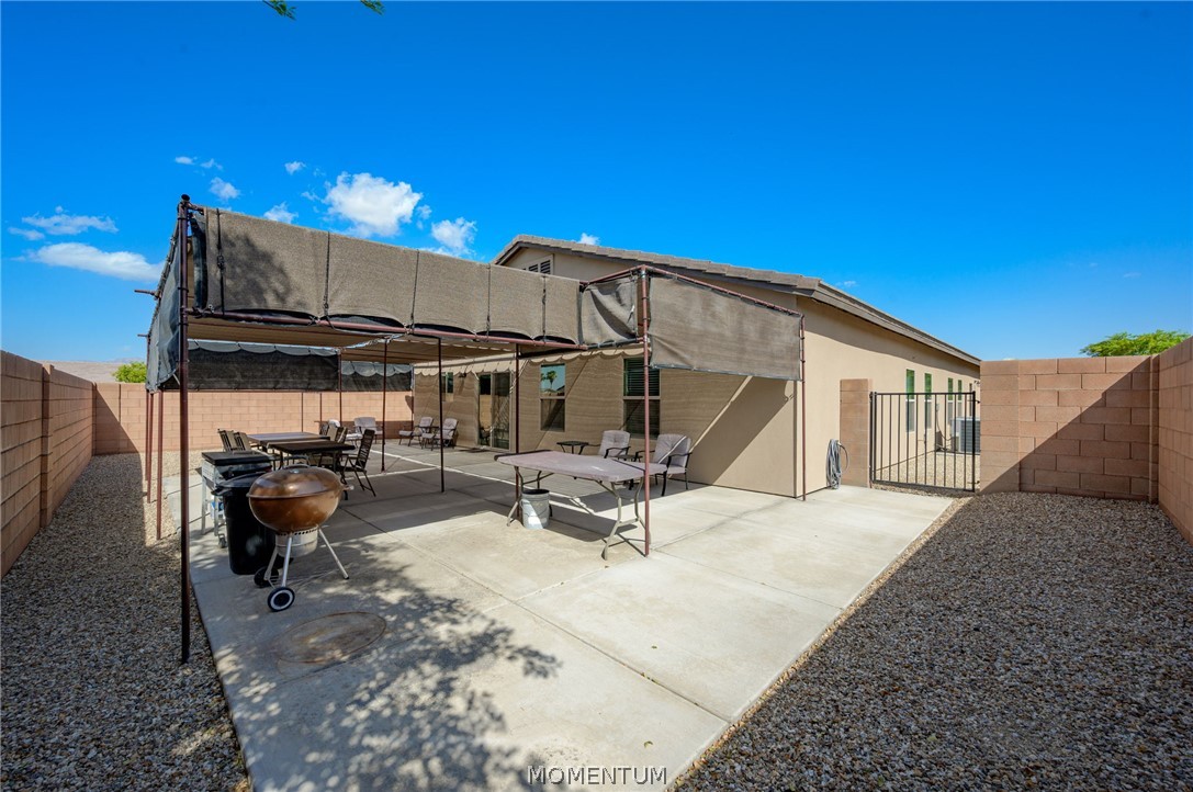 1710 E Feather Bush Way
