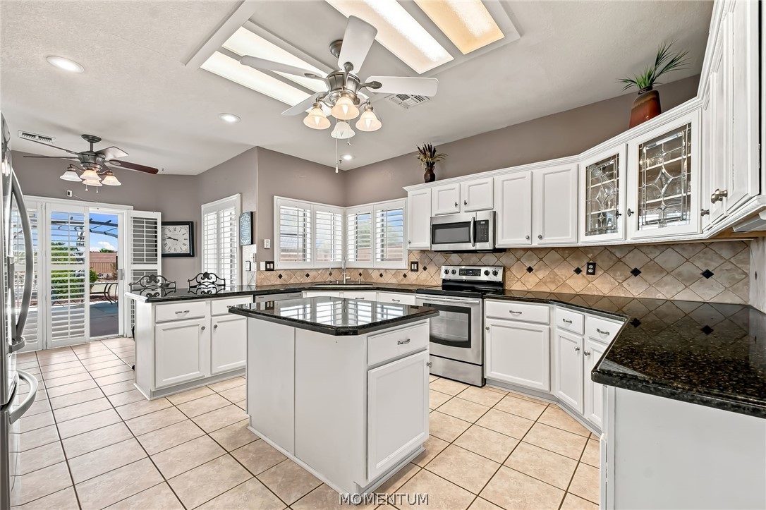 2875 Cresthill Drive