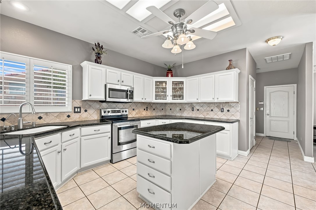 2875 Cresthill Drive