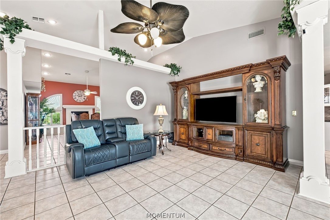 2875 Cresthill Drive