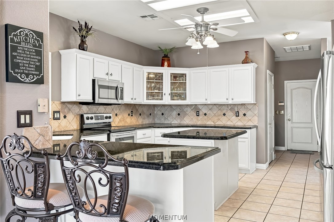 2875 Cresthill Drive