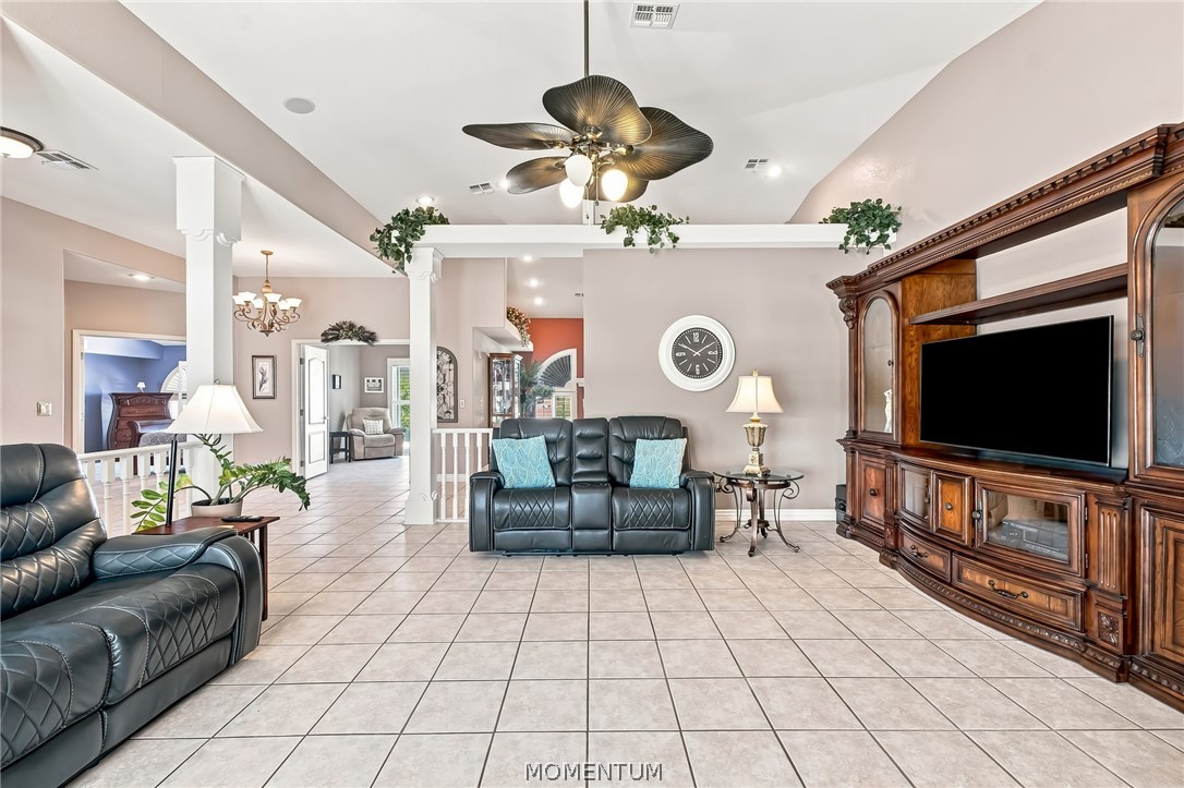 2875 Cresthill Drive
