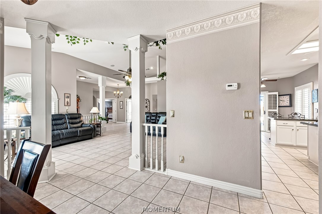 2875 Cresthill Drive