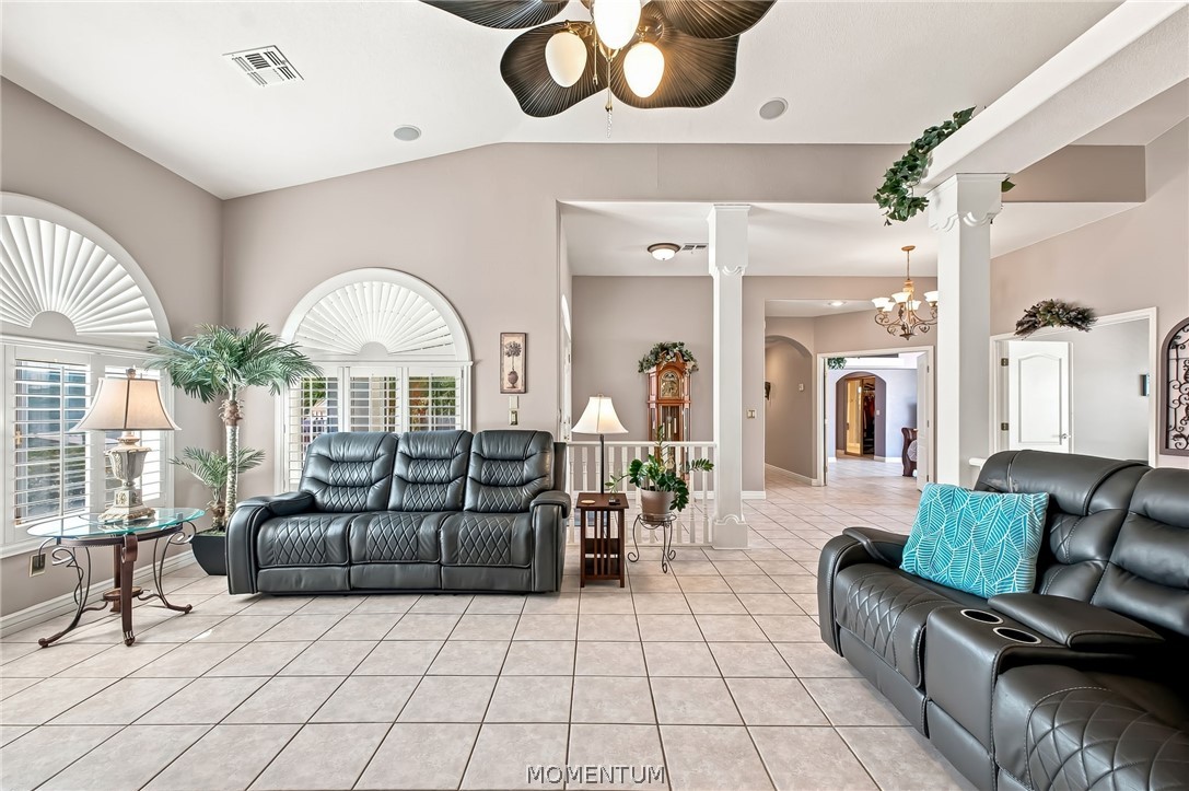 2875 Cresthill Drive