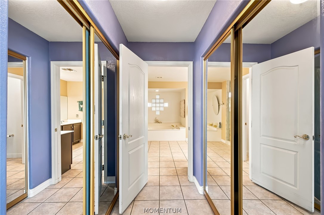 2875 Cresthill Drive