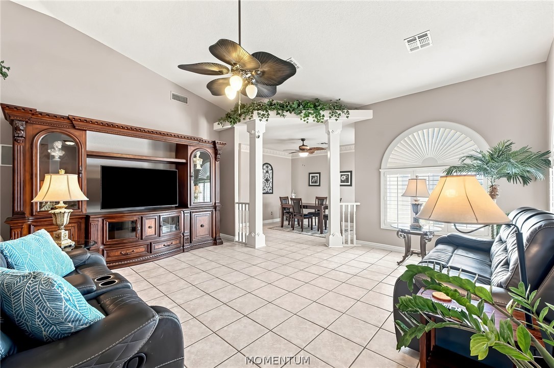 2875 Cresthill Drive