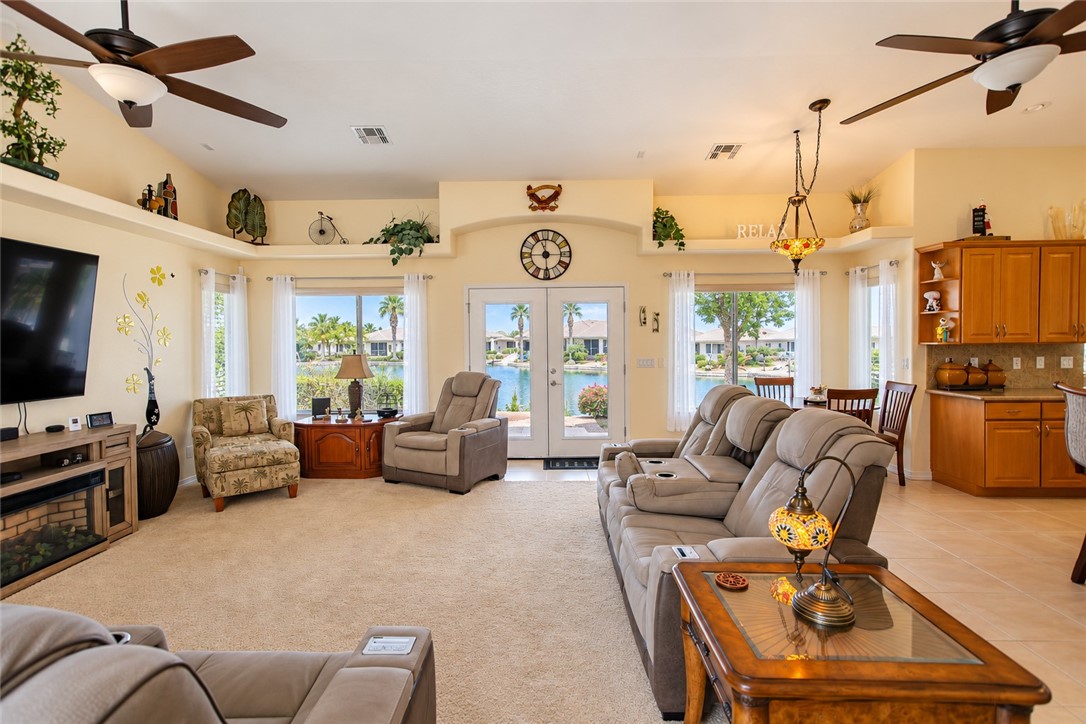 6107 S Los Lagos Circle