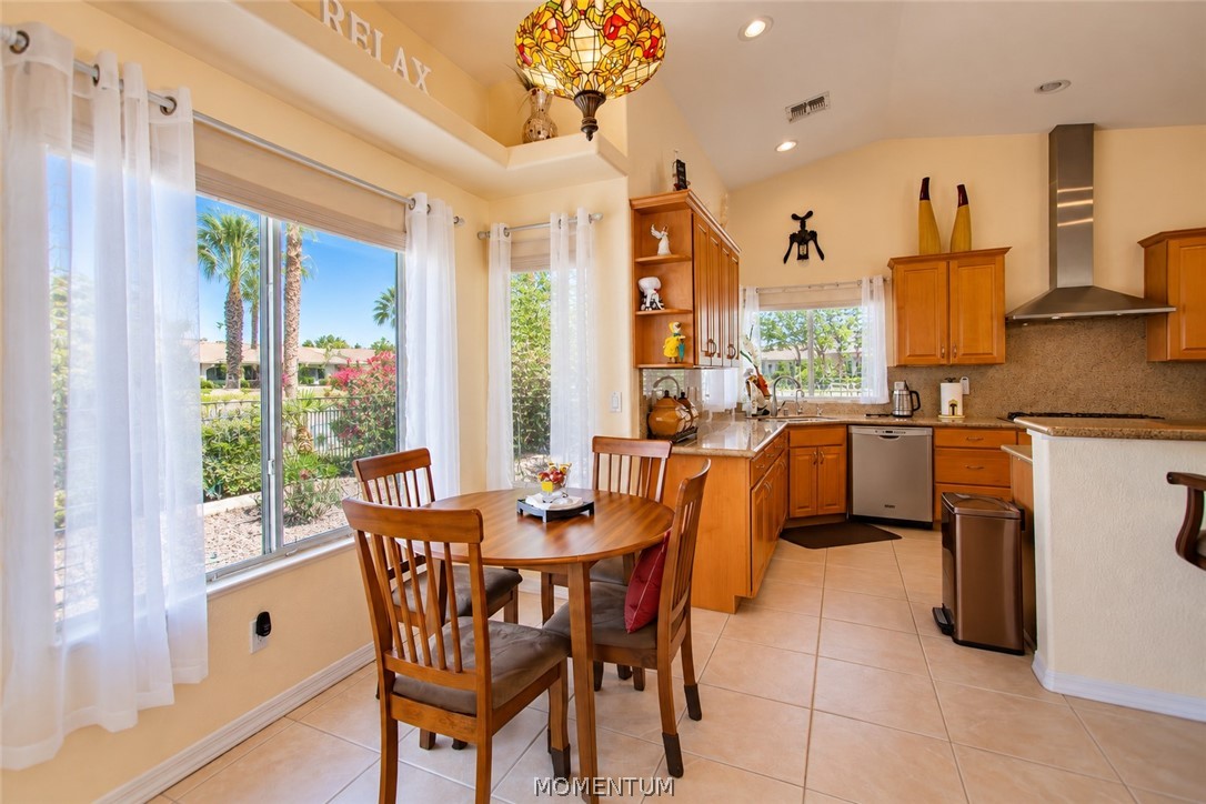 6107 S Los Lagos Circle