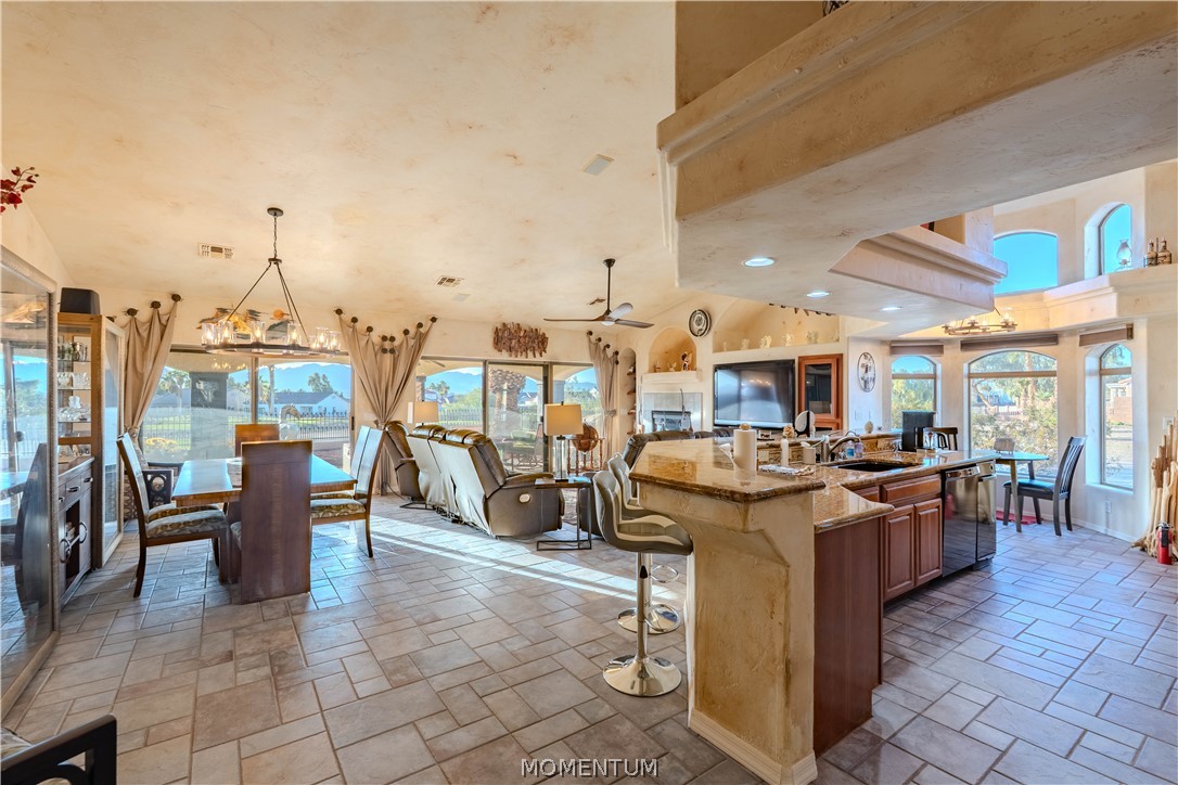 5643 S Club House Drive