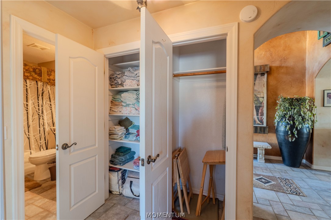 5643 S Club House Drive