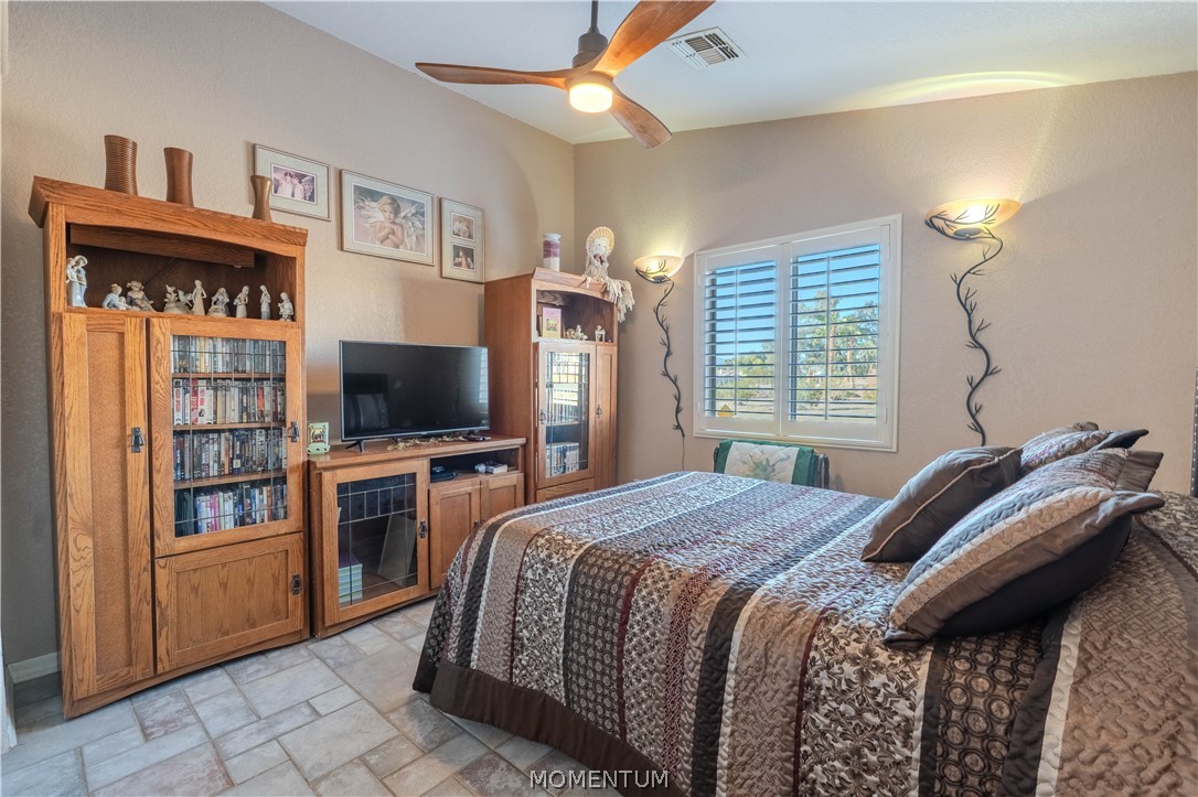 5643 S Club House Drive