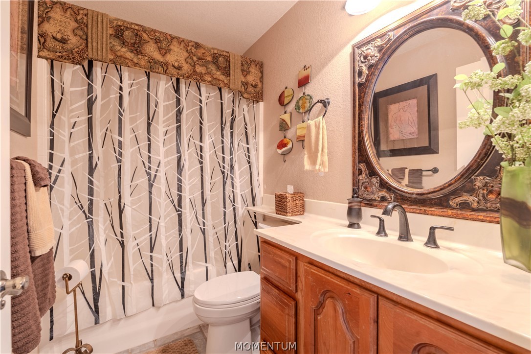 5643 S Club House Drive