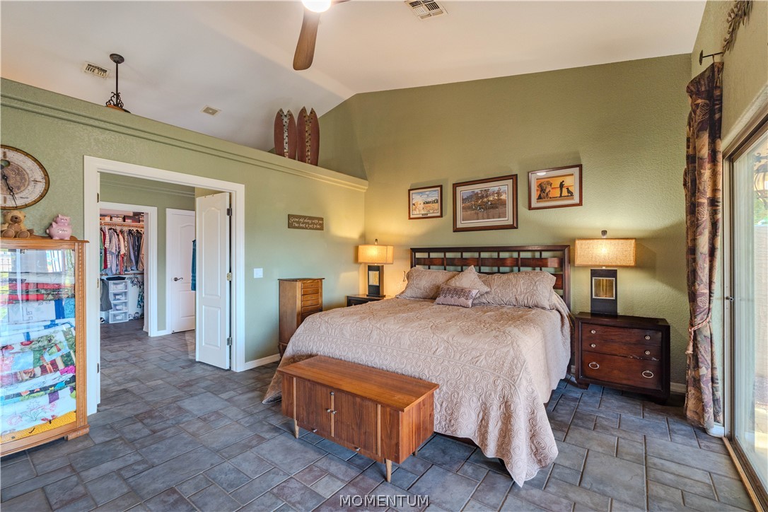 5643 S Club House Drive