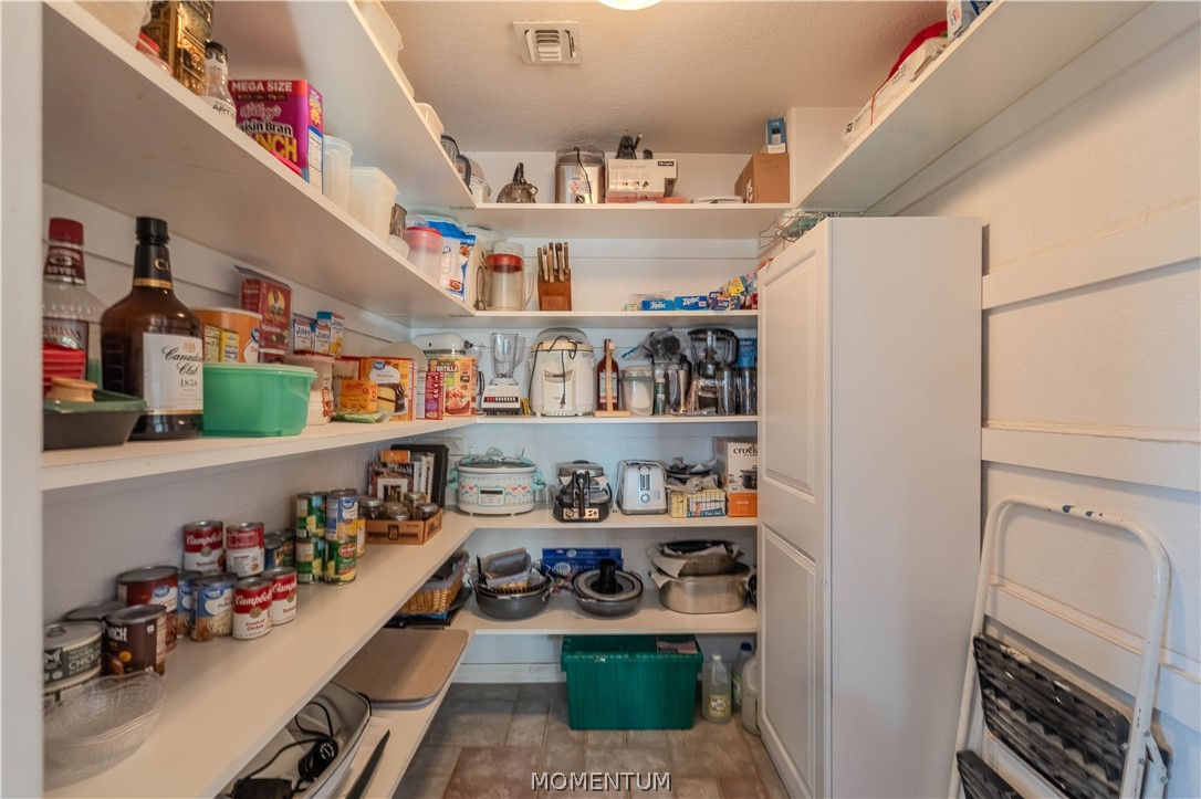 5643 S Club House Drive