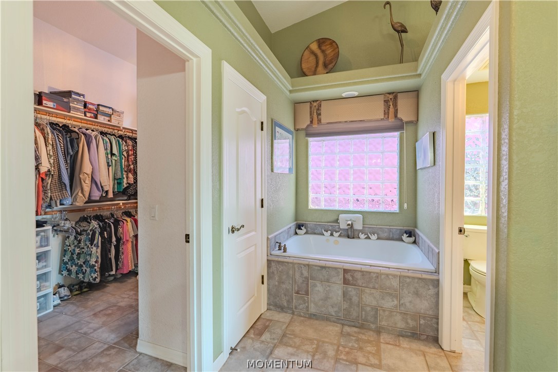 5643 S Club House Drive