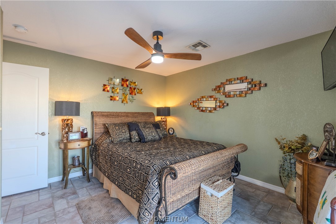 5643 S Club House Drive