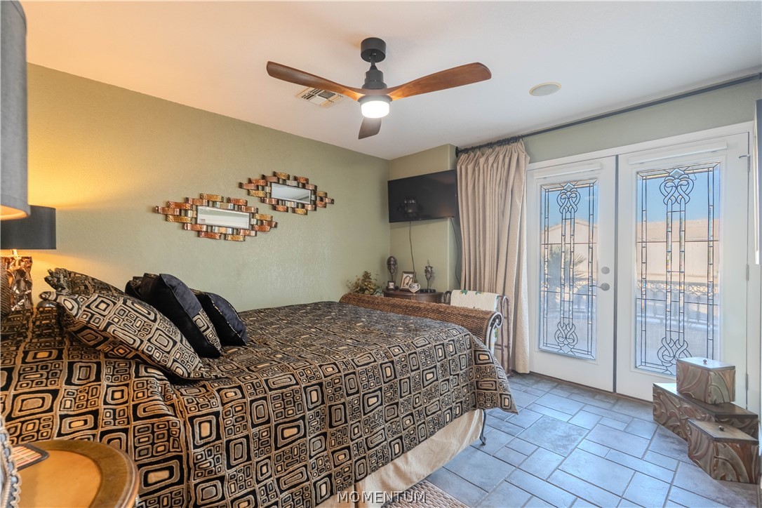 5643 S Club House Drive