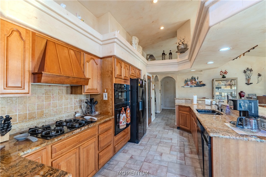 5643 S Club House Drive