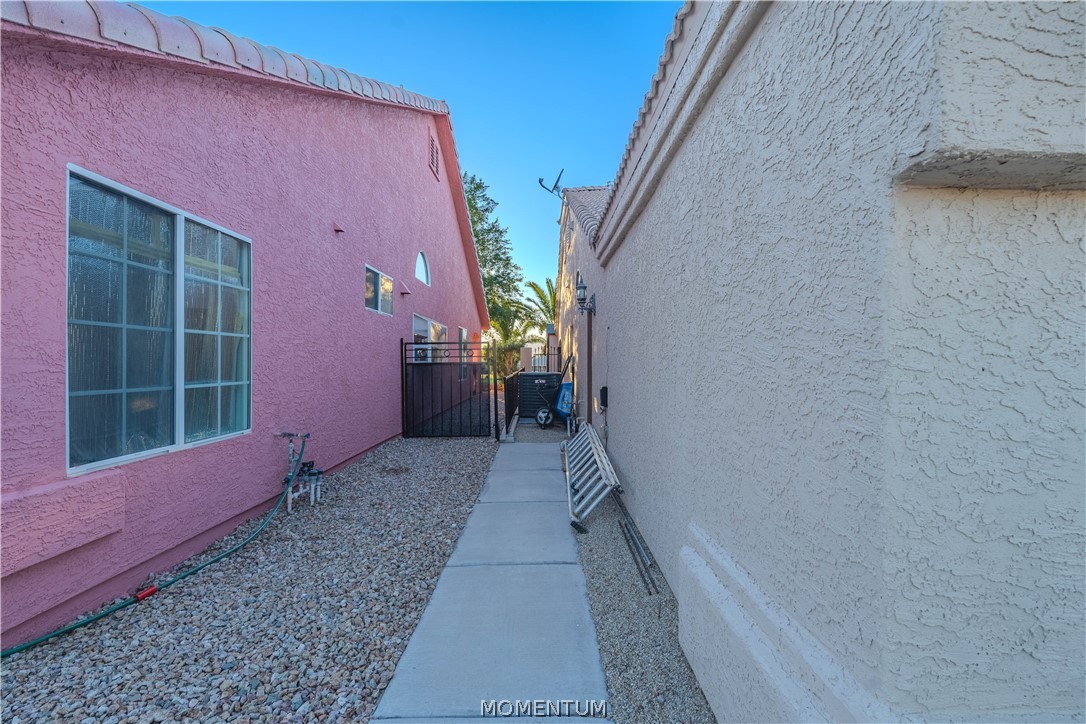 5643 S Club House Drive