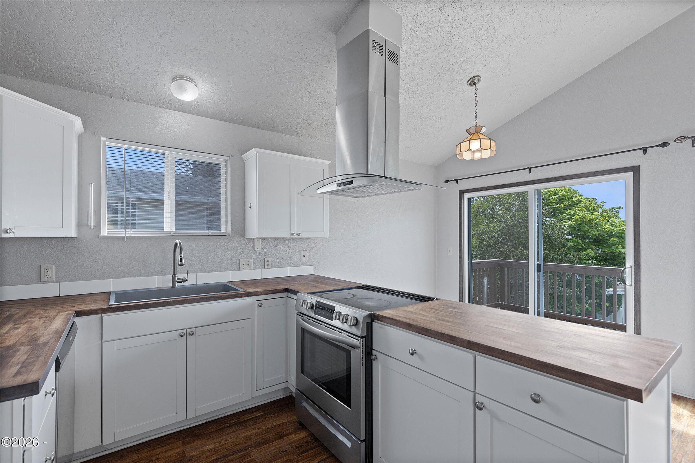 1754 NE 13th Street