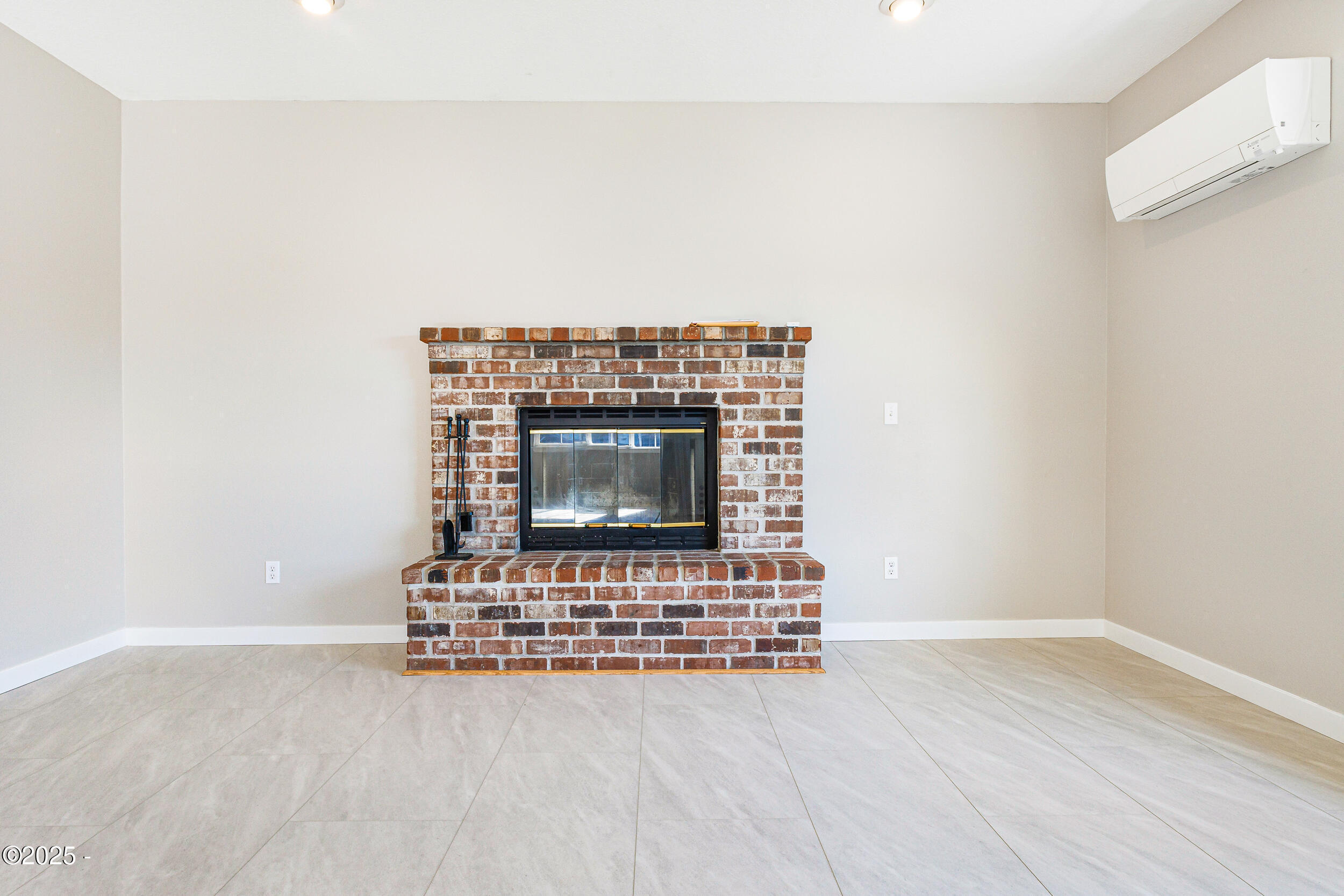 3235 NW Quay Drive