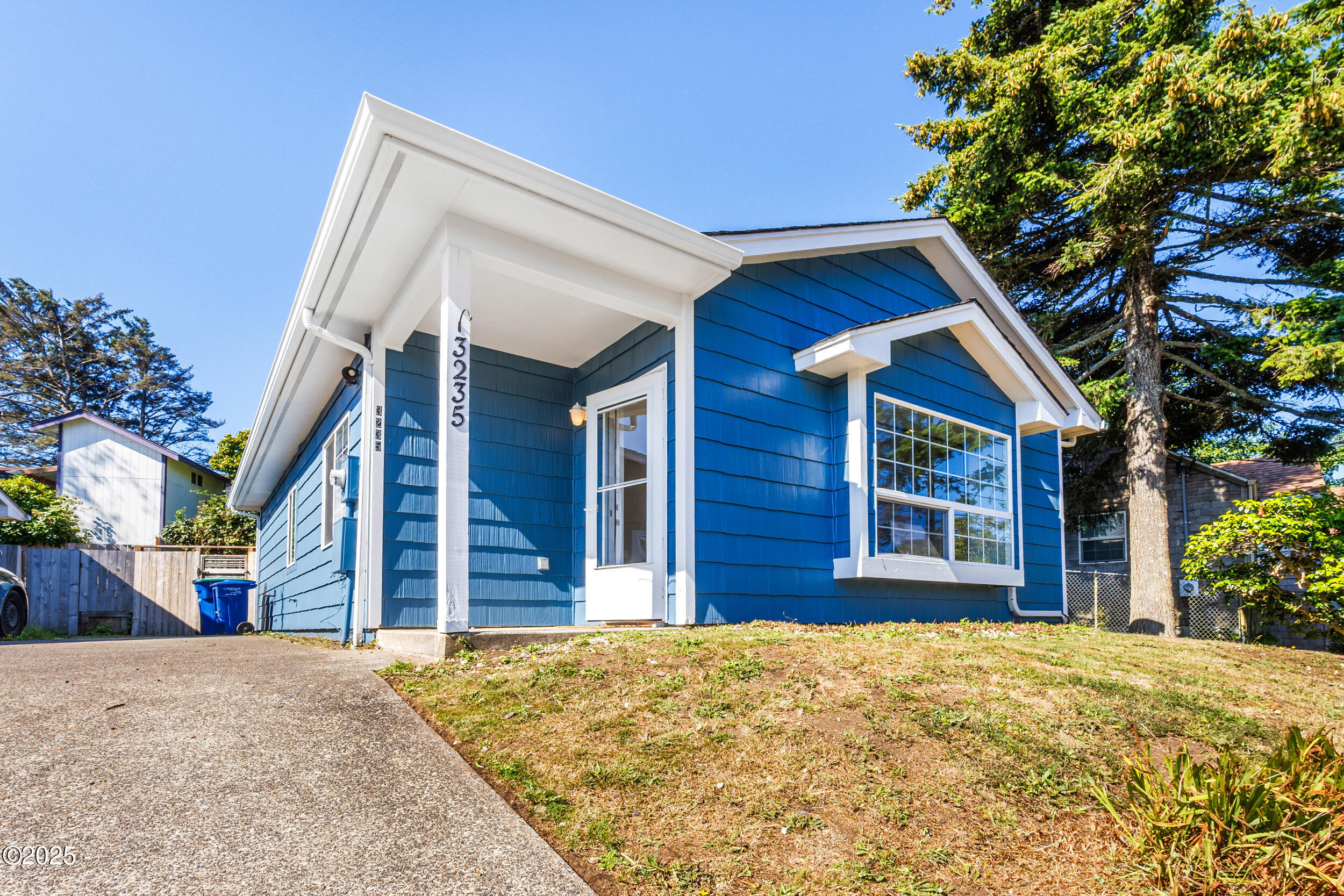 3235 NW Quay Drive