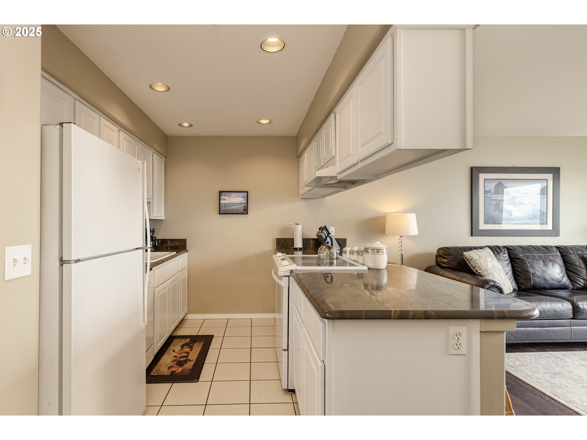 5201 SW HIGHWAY 101 310