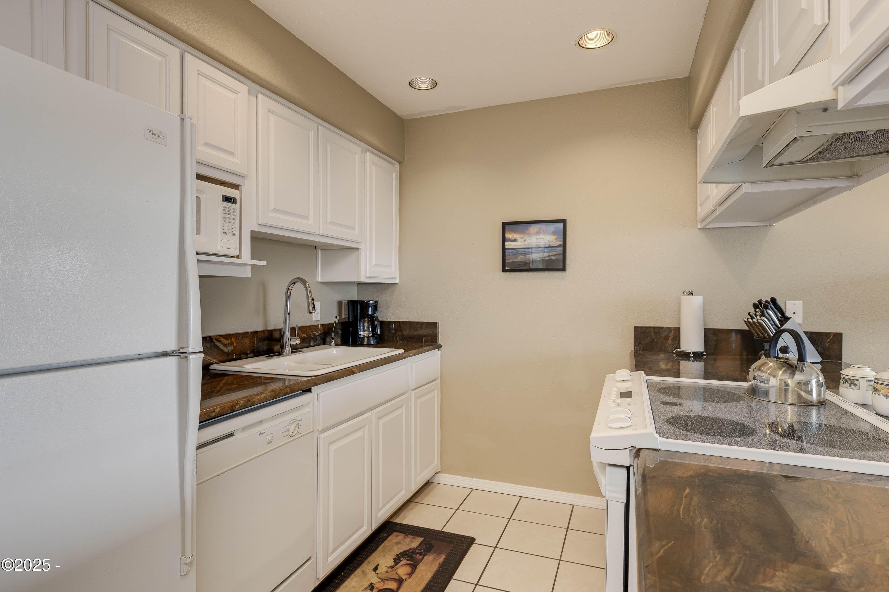 5201 SW Hwy 101, 310