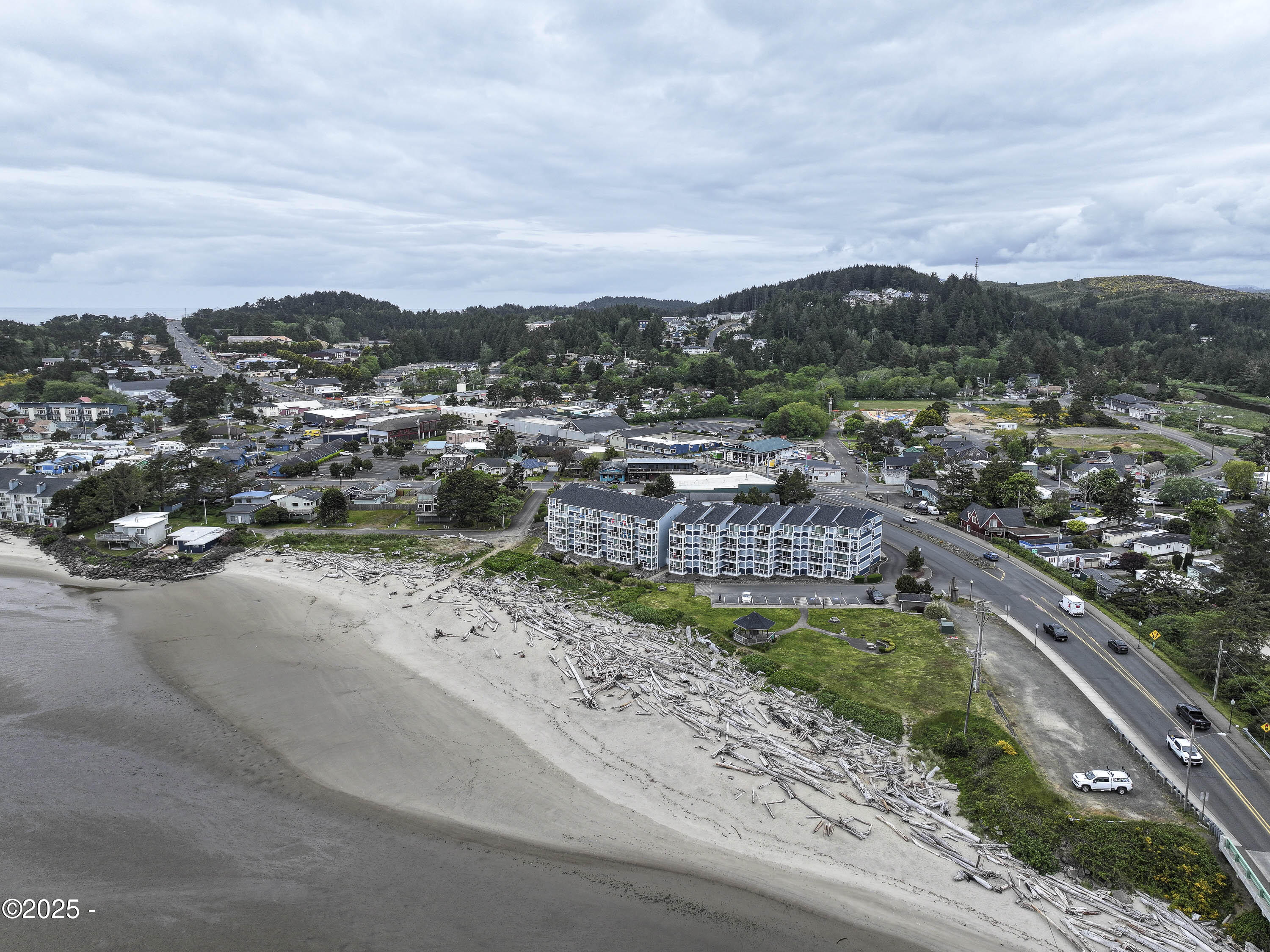 5201 SW Hwy 101, 310