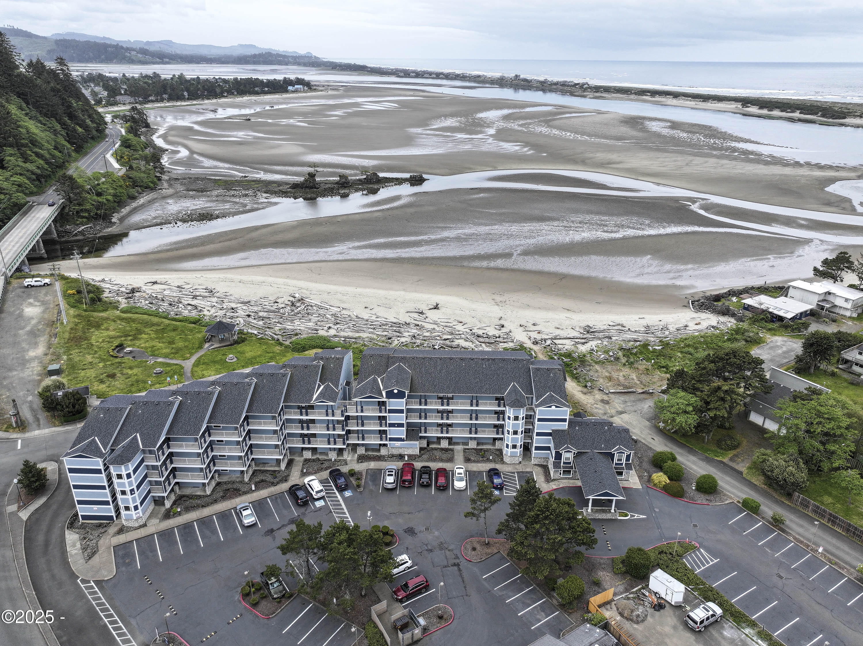 5201 SW Hwy 101, 310