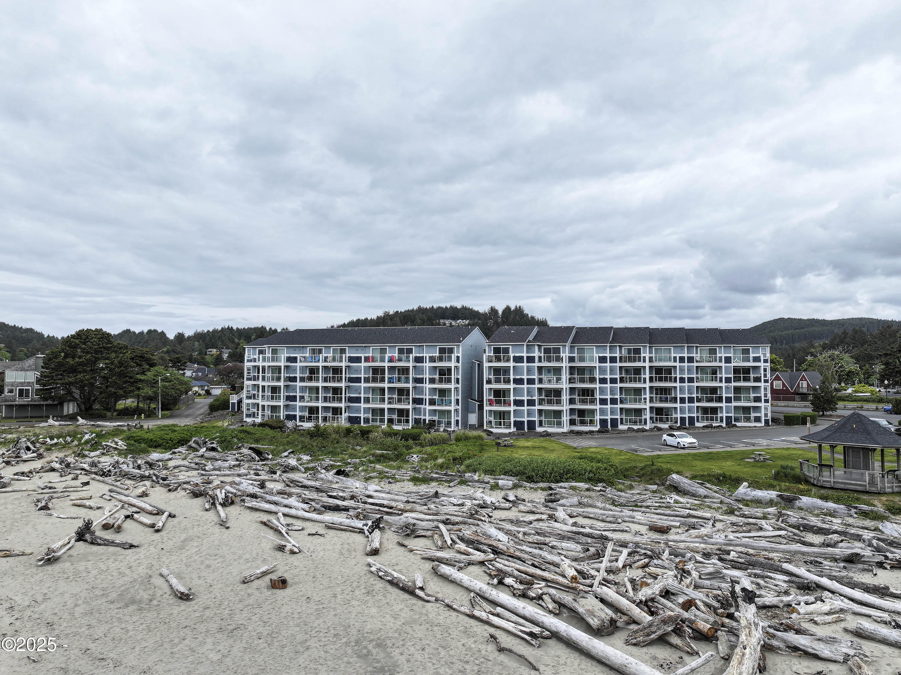 5201 SW Hwy 101, 310