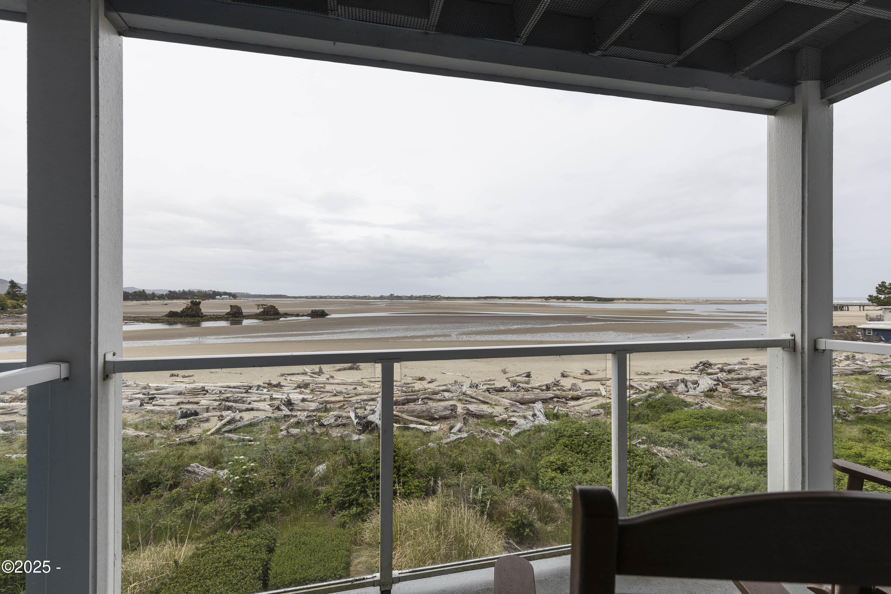 5201 SW Hwy 101, 310