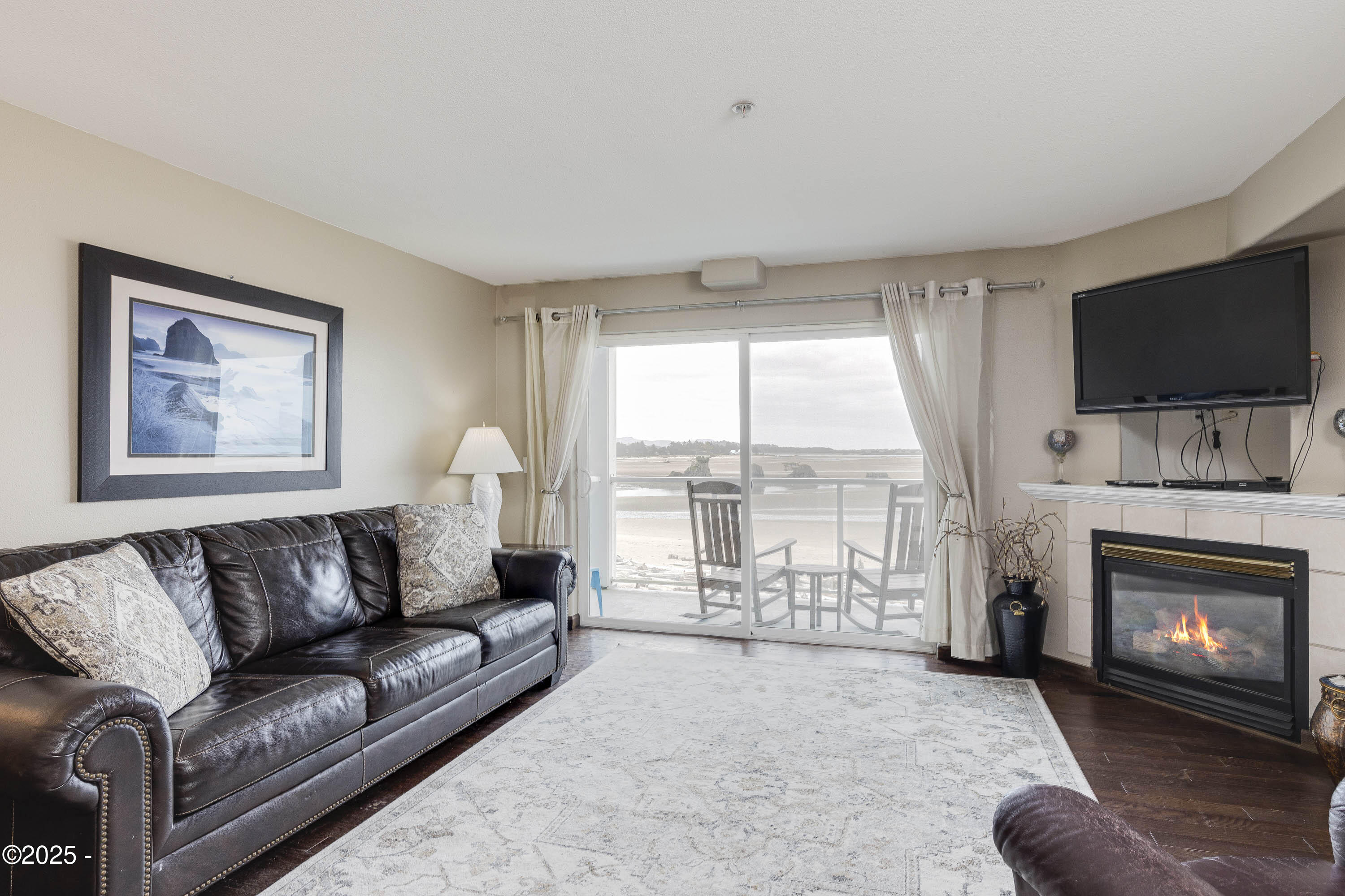 5201 SW Hwy 101, 310