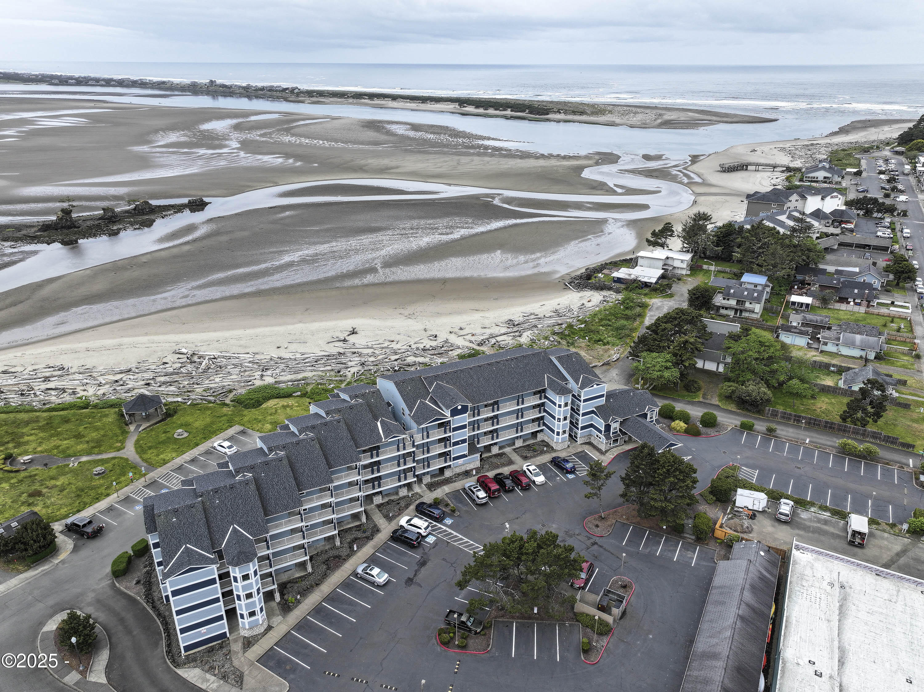 5201 SW Hwy 101, 310