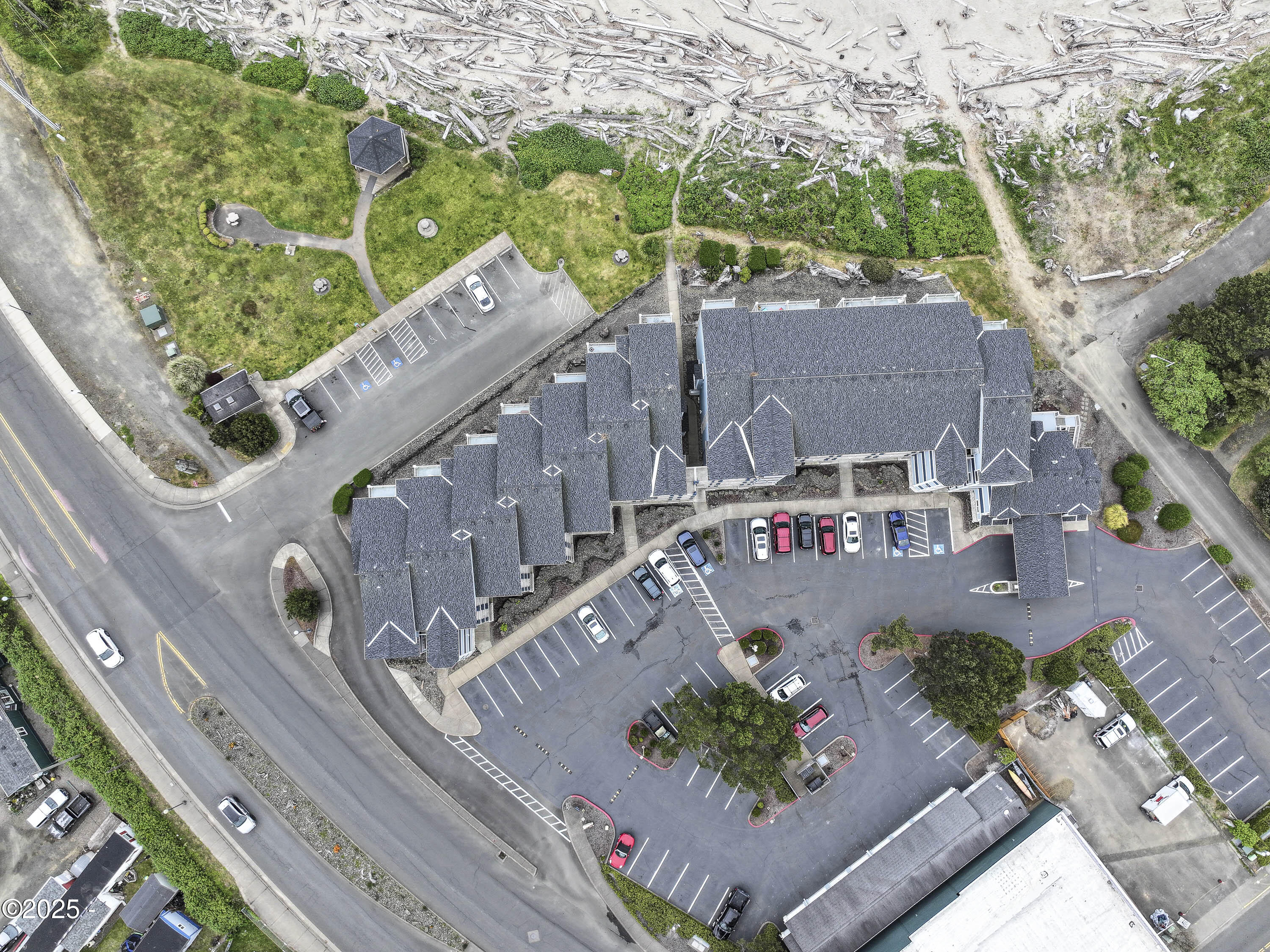 5201 SW Hwy 101, 310