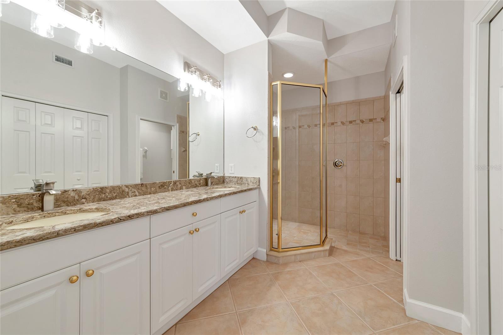 9415 DISCOVERY TER #101A