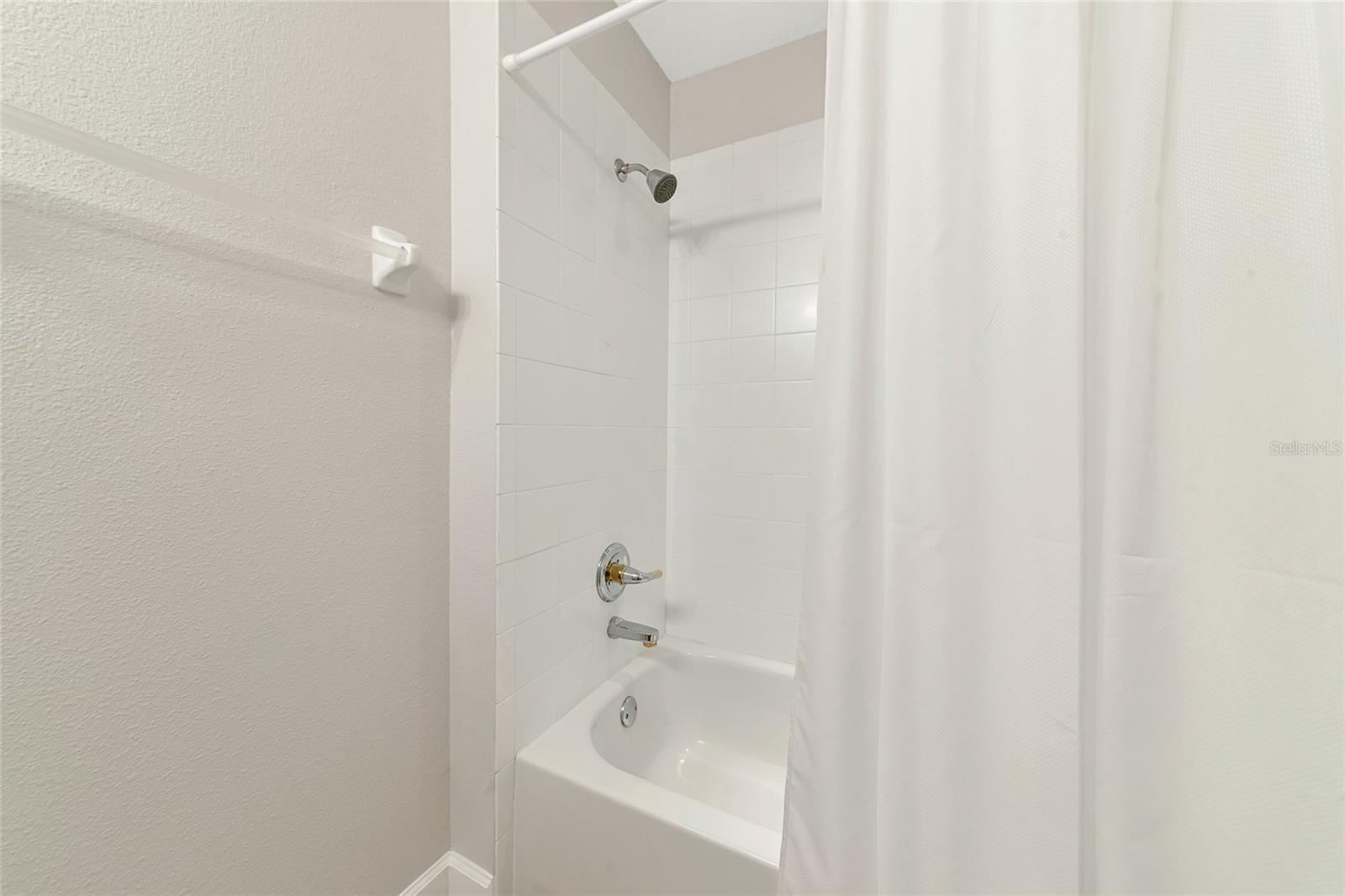 9415 DISCOVERY TER #101A