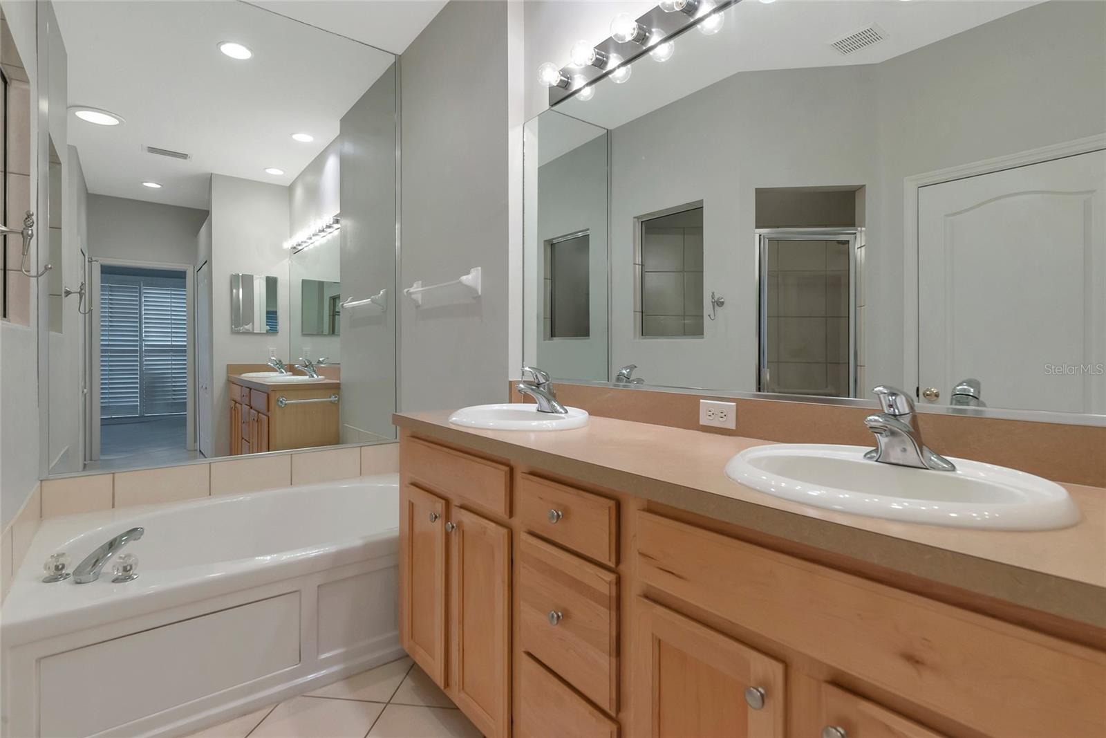 8310 TARTAN FIELDS CIR