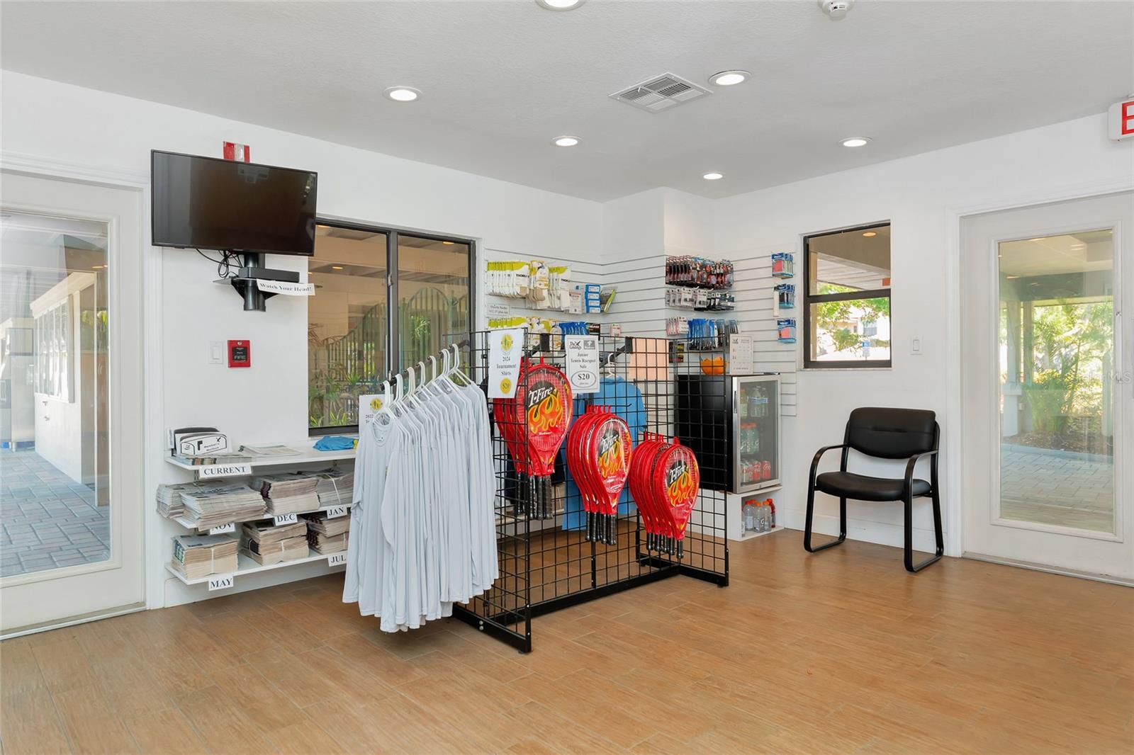 1712 STARLING DR #101