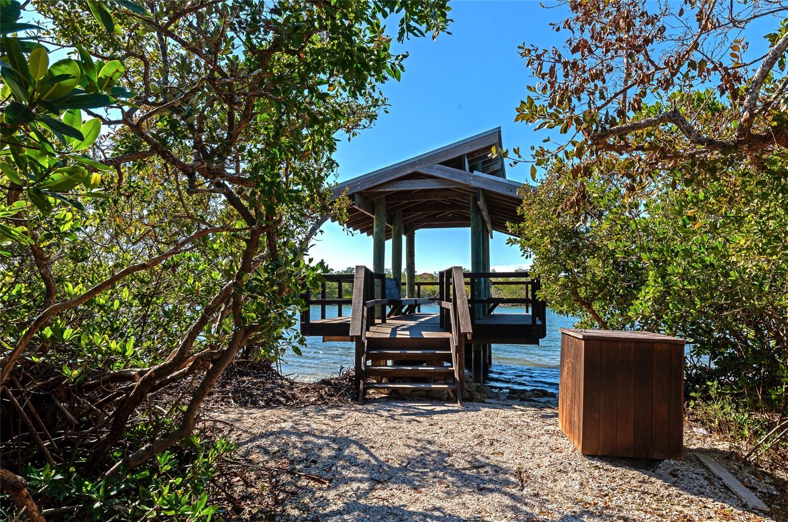 1712 STARLING DR #101