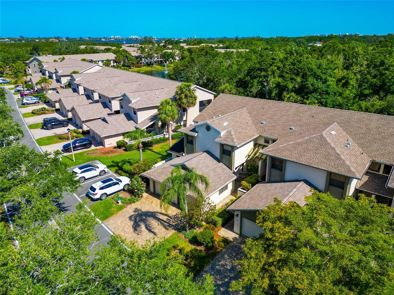 1712 STARLING DR #101