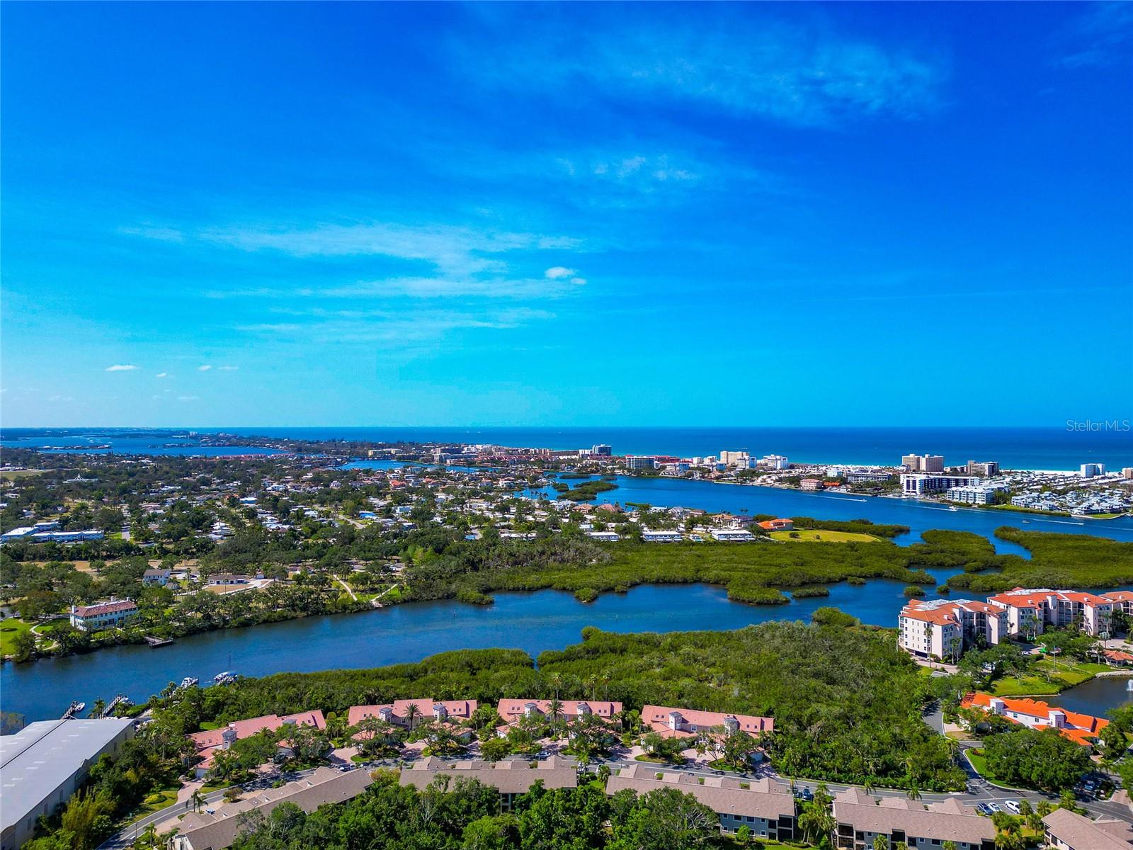 1712 STARLING DR #101