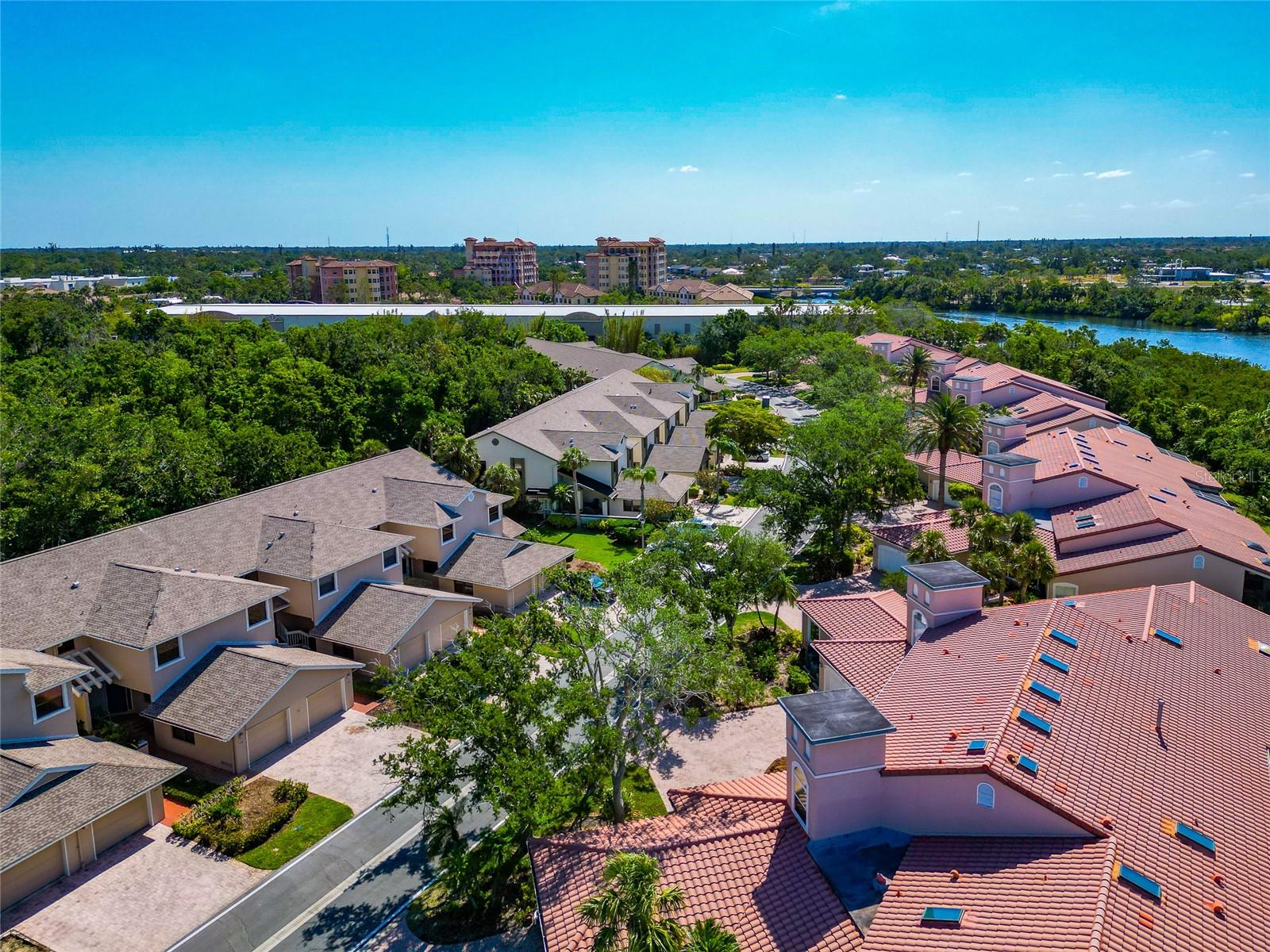 1712 STARLING DR #101