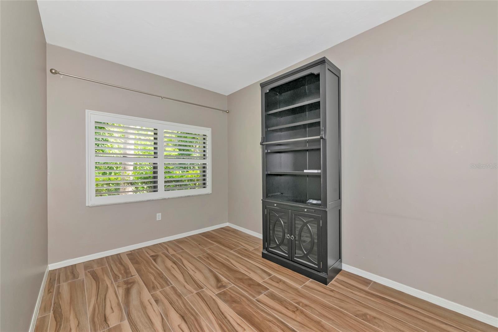 1712 STARLING DR #101