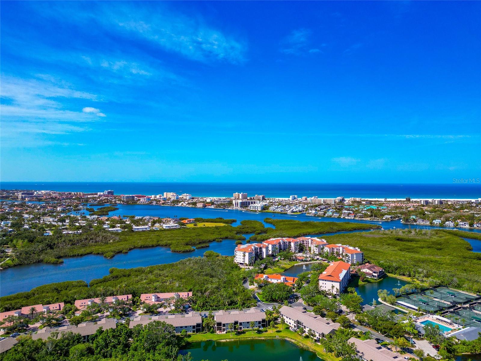 1712 STARLING DR #101