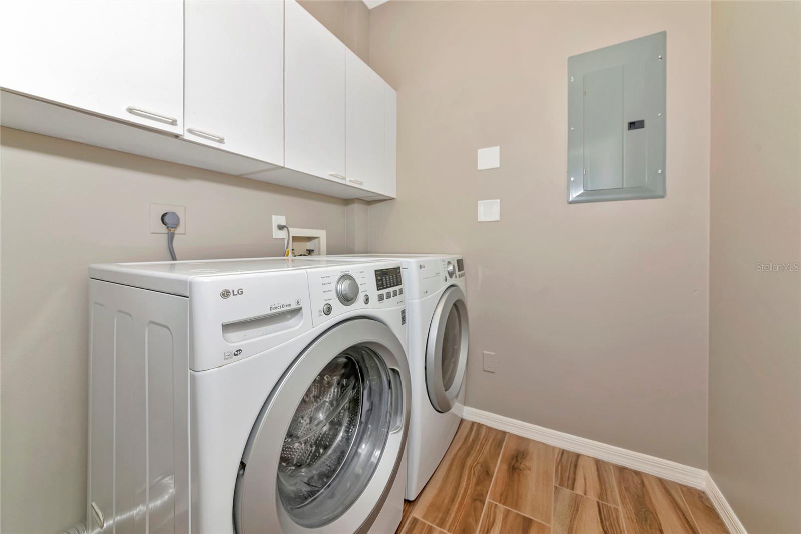 1712 STARLING DR #101