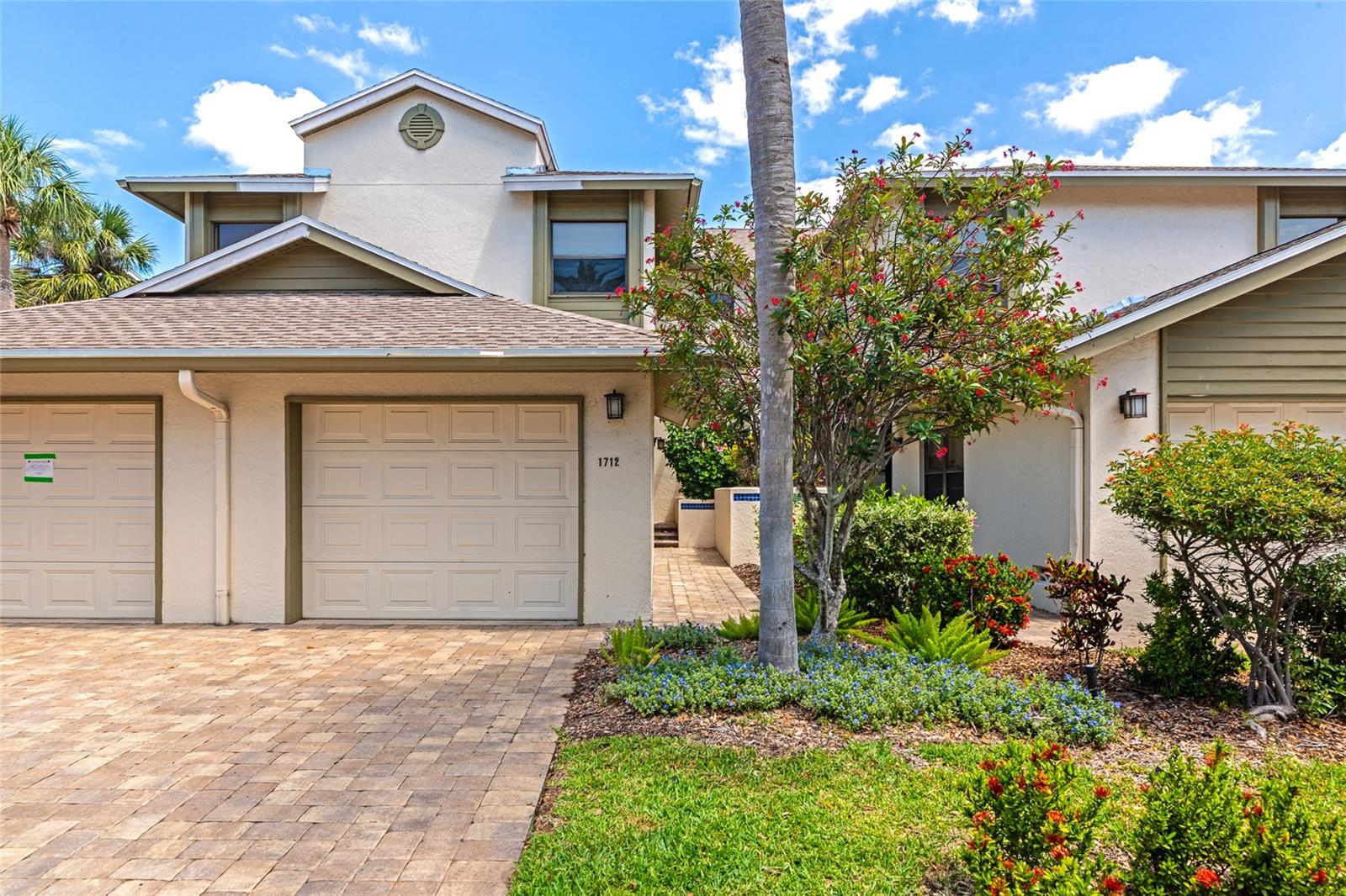 1712 STARLING DR #101